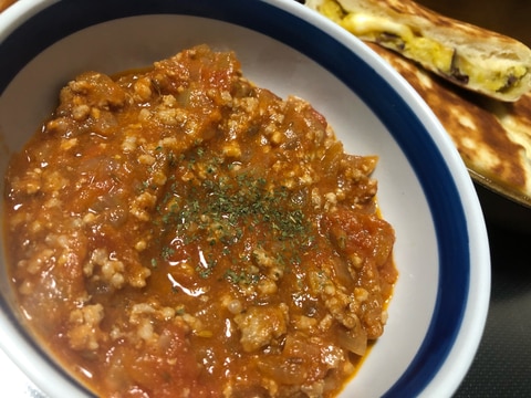 トマト缶で簡単！スパイスでキーマカレー♬